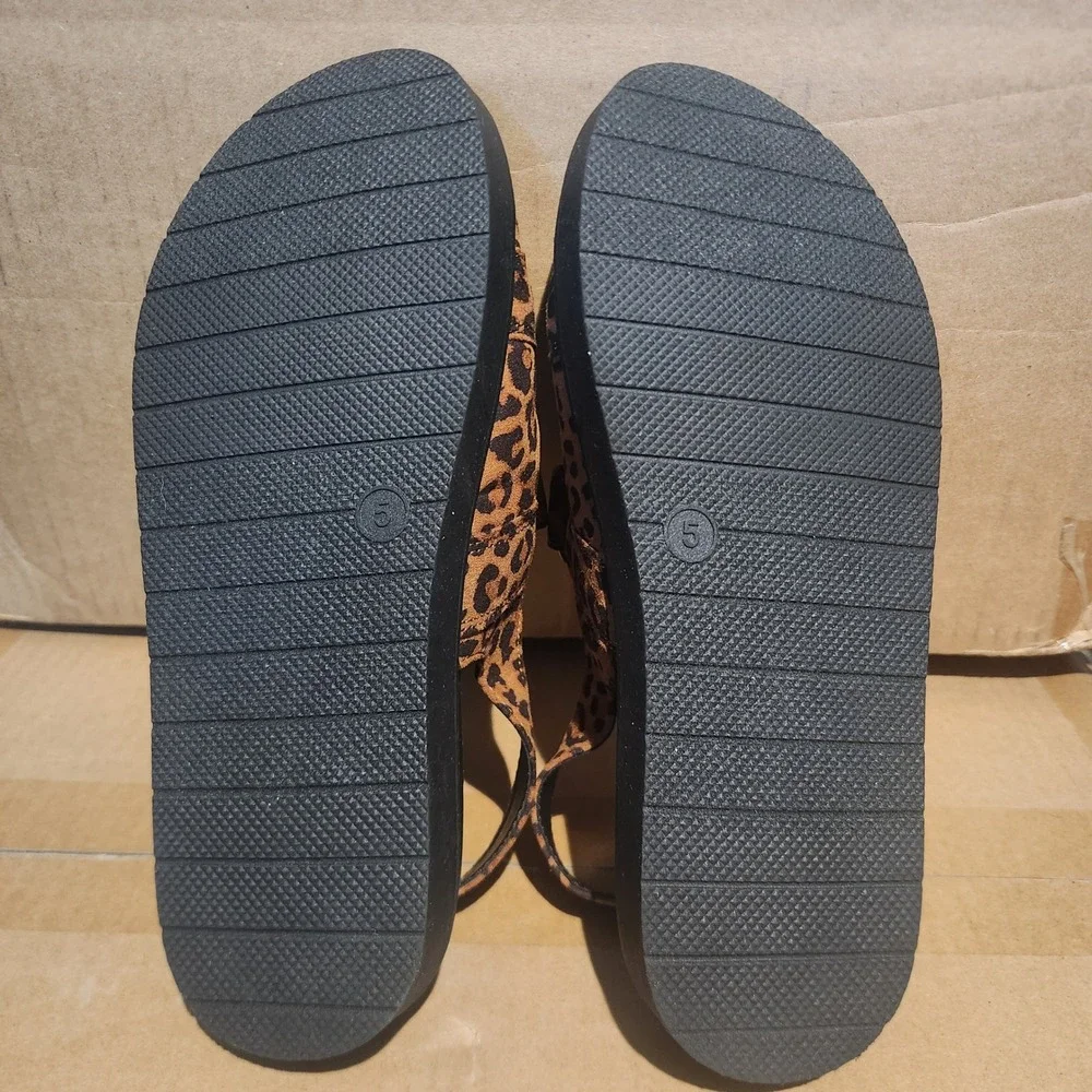 art class vibrant forefoot platform